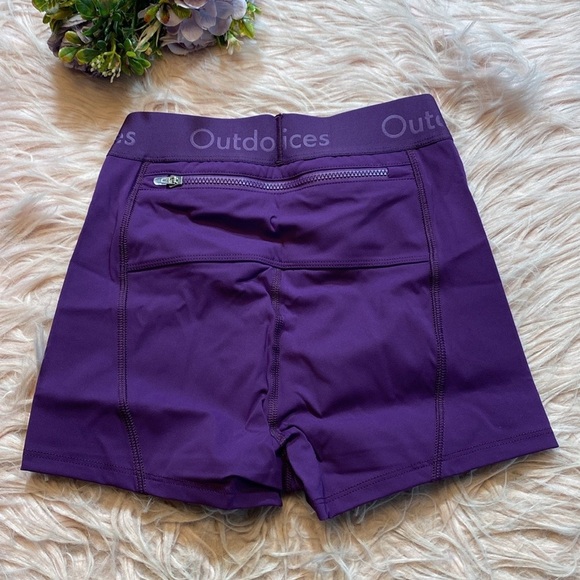 NWT Outdoor Voices Zoom 1.5” Bloomer Shorts in Açaí sz XXS - Picture 8 of 8